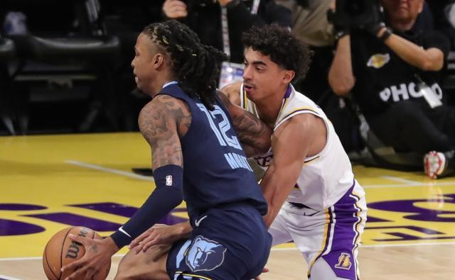 华体会app下载-终于等到你！湖人3200万新星蜕变：防到莫兰特21中6