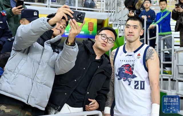 华体会hth官网-篮球丨CBA俱乐部杯赛：浙江稠州金租不敌山东高速|浙江队|浙江稠州金租队|山东高速队|陶汉林|浙江男篮_新浪体育_新浪新闻