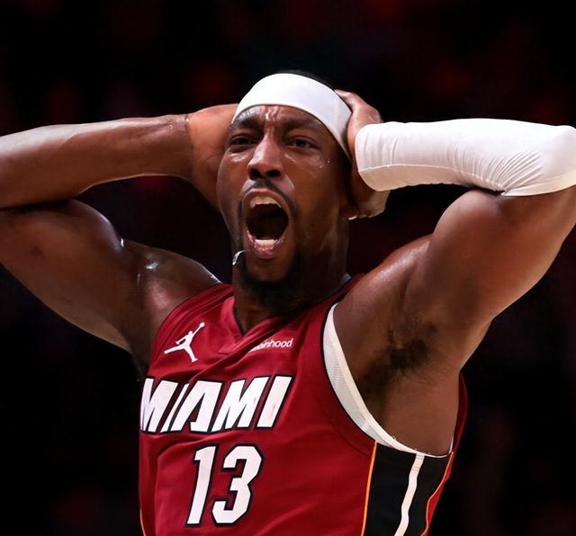 华体会注册-轰83+9超越科比!热巴一战创20项纪录惊为天人 抱头怒吼接受欢呼|阿德巴约|奇才|科比·布莱恩特|迪丽热巴|NBA_新浪体育_新浪新闻